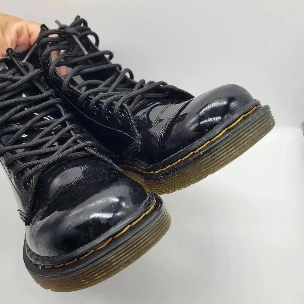 Dr. Martens pre loved